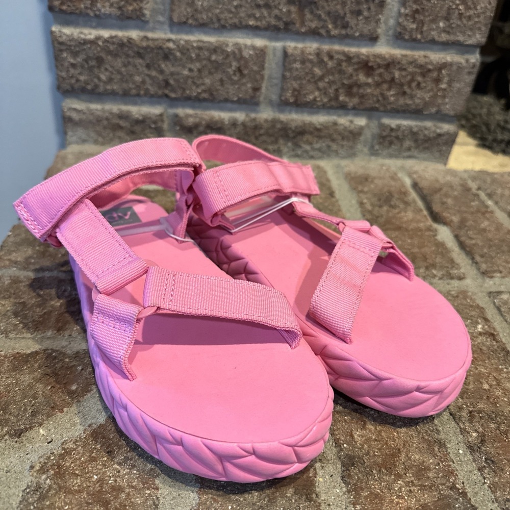 Dolce vita DV Zaidey Pink Strappy Sandals Girls sz 4 #0016